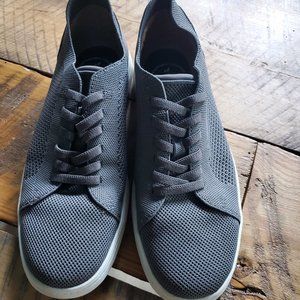 Grey Dr. Scholl's size 10